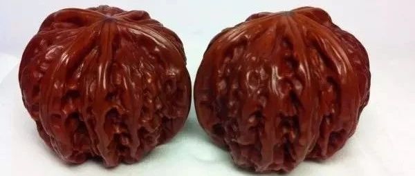 你知道你的文玩核桃是怎么变红的吗？